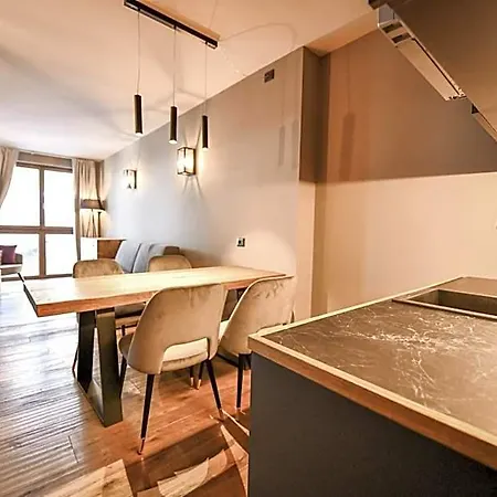 Everest - Luxury 3* Case Arfel
